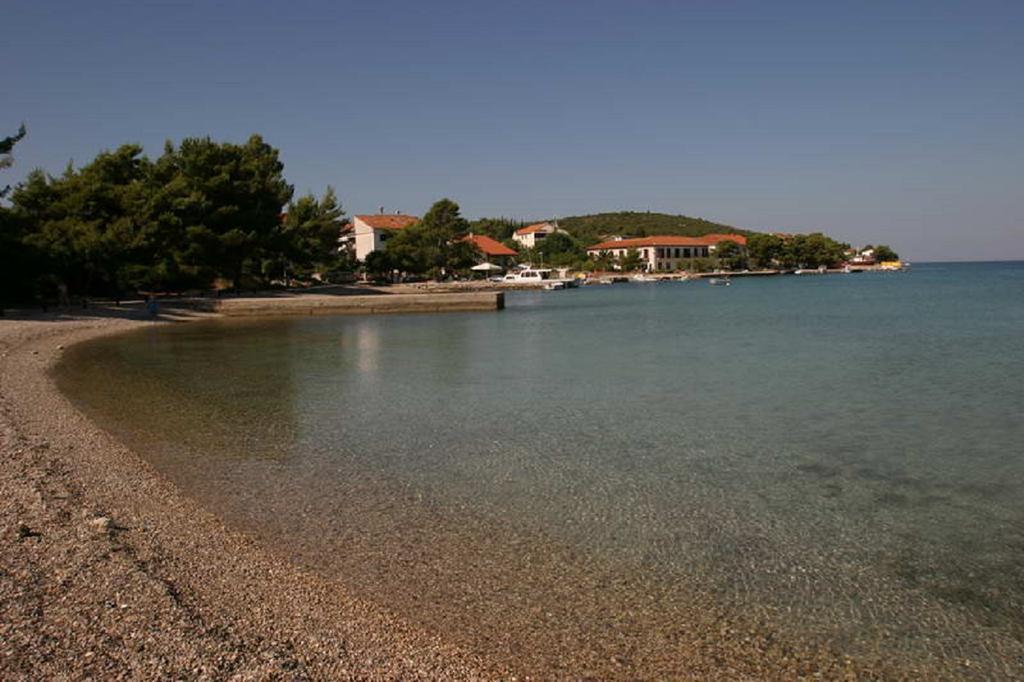 Apartments Indira II Lovište Kültér fotó