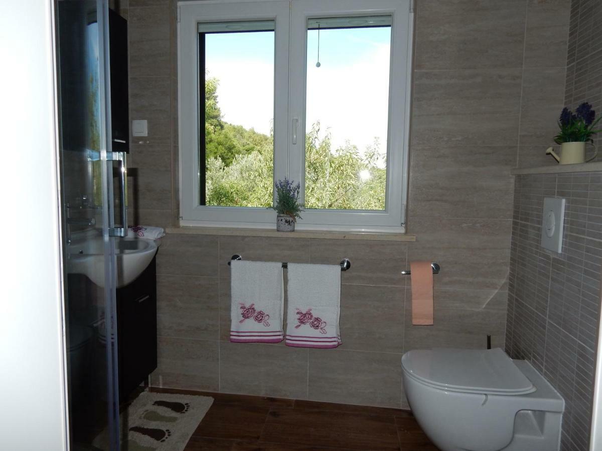 Apartments Indira II Lovište Kültér fotó