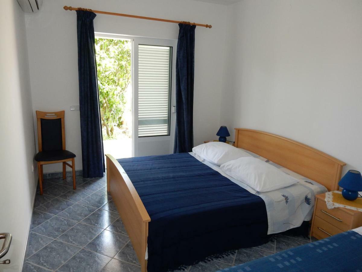 Apartments Indira II Lovište Kültér fotó