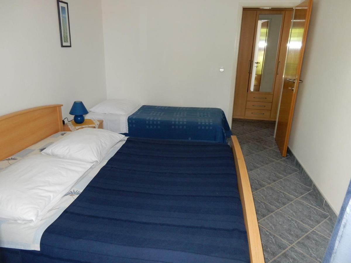 Apartments Indira II Lovište Kültér fotó