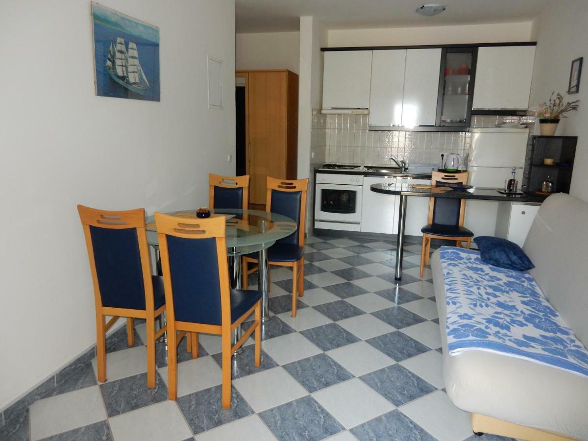 Apartments Indira II Lovište Kültér fotó