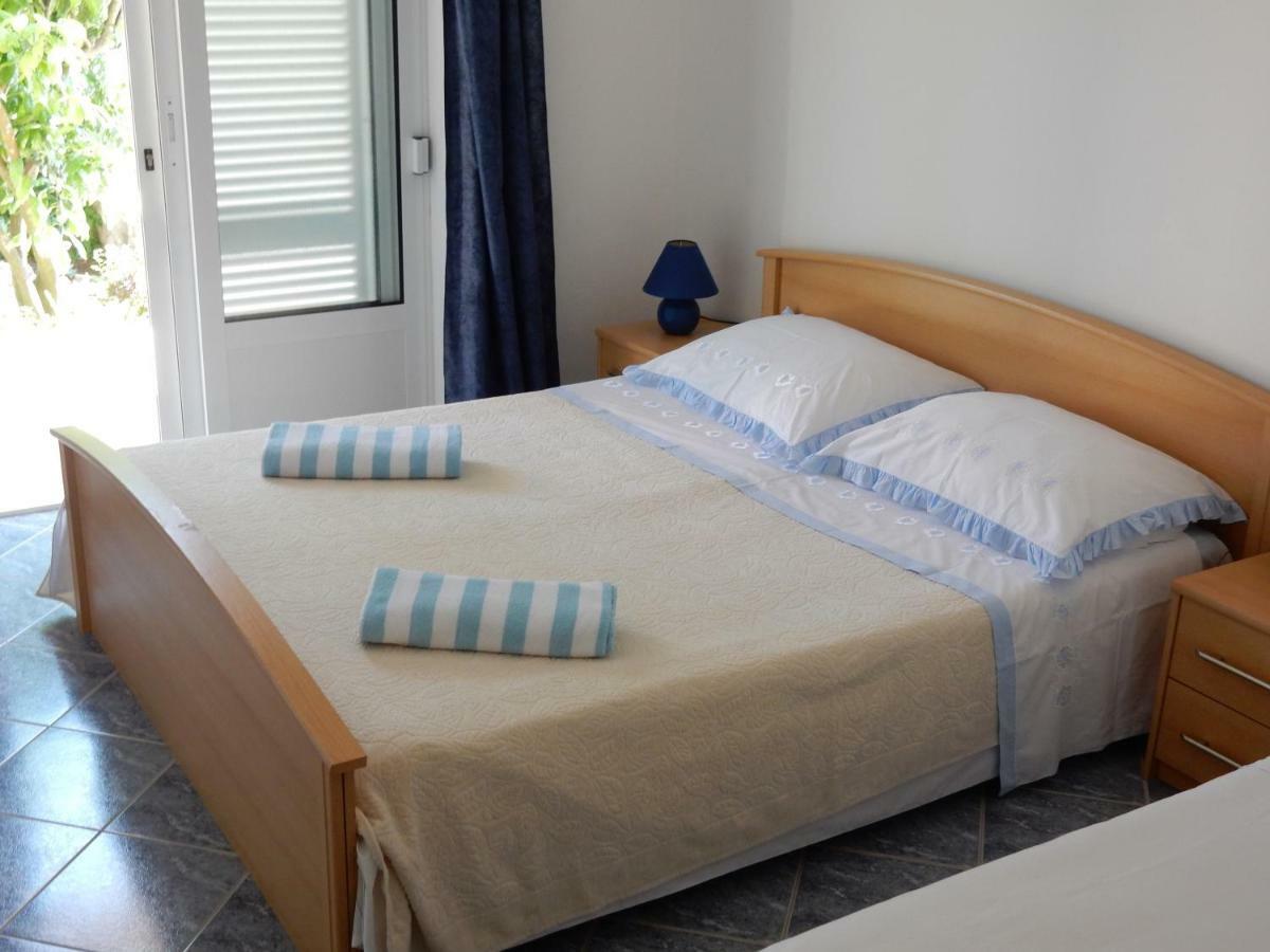 Apartments Indira II Lovište Kültér fotó