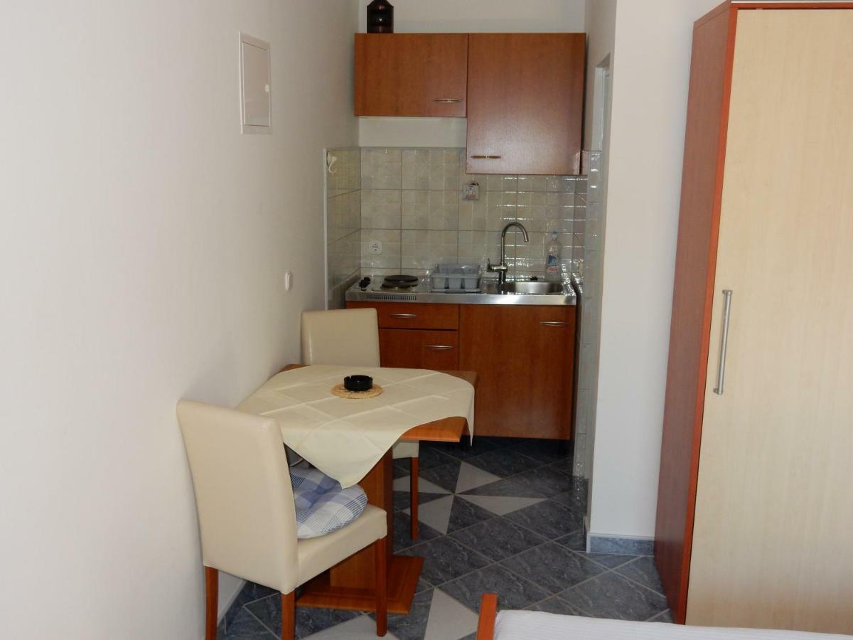 Apartments Indira II Lovište Kültér fotó