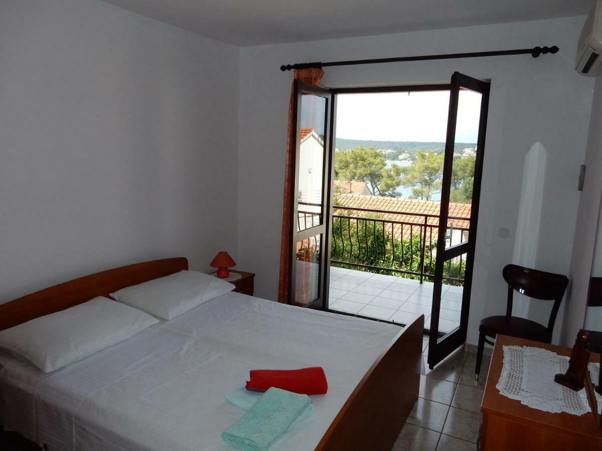 Apartments Indira II Lovište Kültér fotó